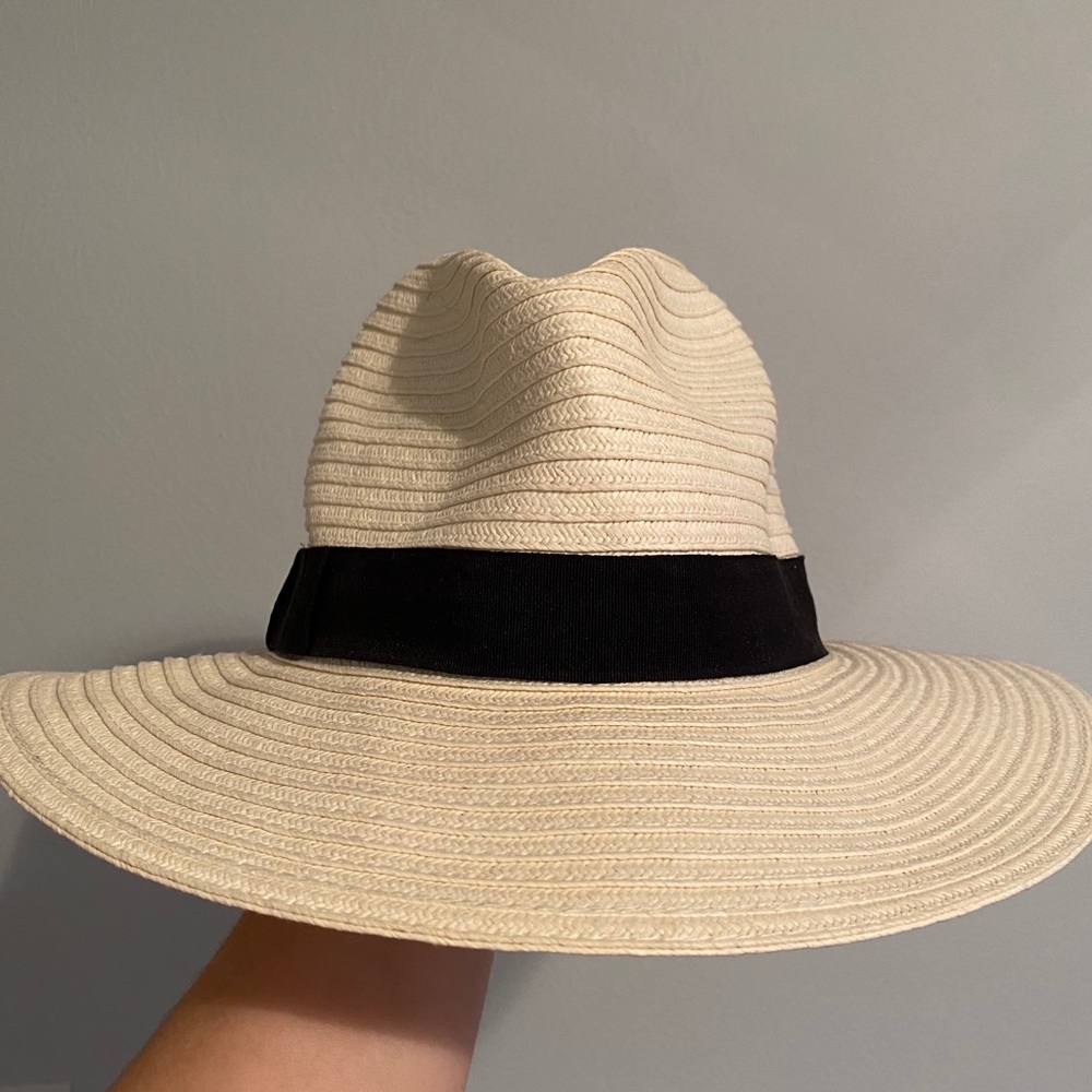 Light colored woven sun hat